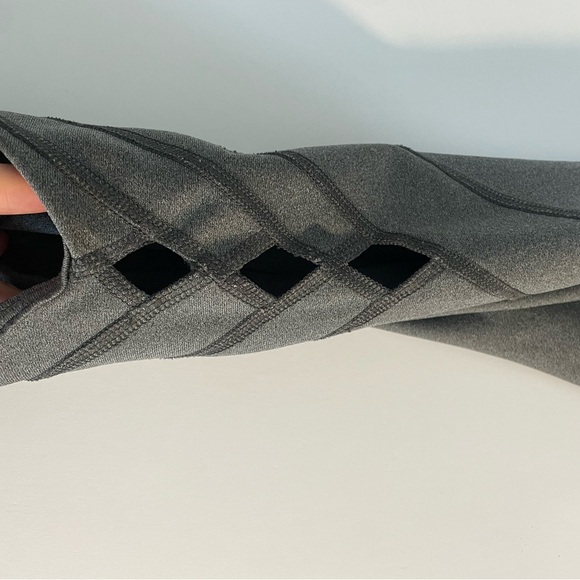 Under Armour Womens Gray Compression Leggings Cutouts Workout Medium M - Picture 6 of 7